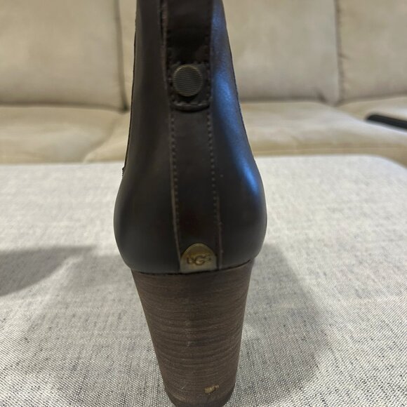Ugg Leather Ankle Boot Size 9 - Picture 6 of 10